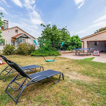 Holiday home in Medulin/Istrien 9196 Vakantiehuis