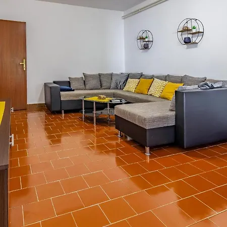 Holiday home in Medulin/Istrien 9196 Vakantiehuis Medulin