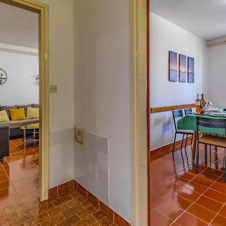 Holiday home in Medulin/Istrien 9196 Vakantiehuis